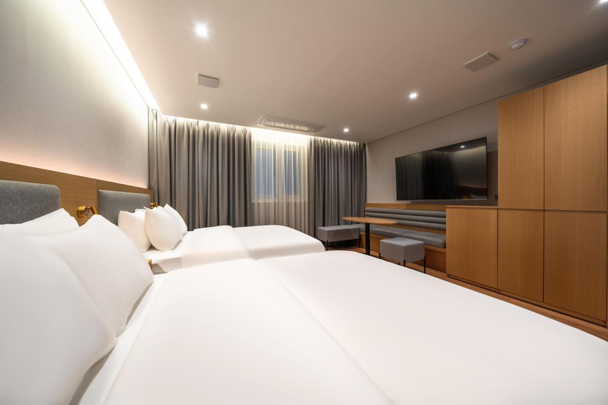 Comfort Inn Yeouido Seoul Bagian luar foto